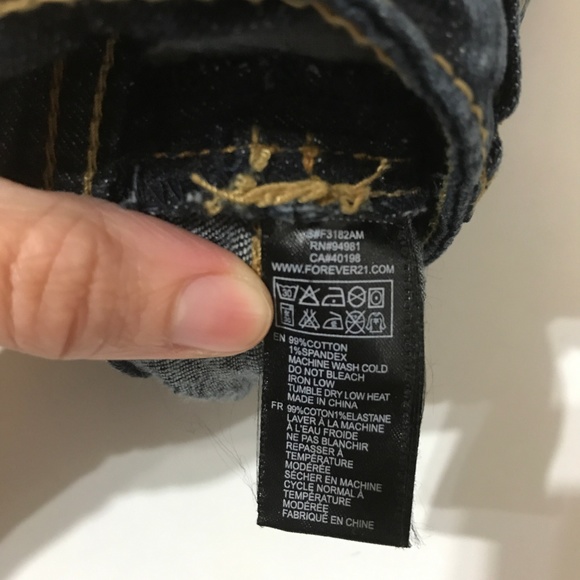 2.1 DENIM | NWOT - Distressed Shorts -- 27 - Picture 4 of 6